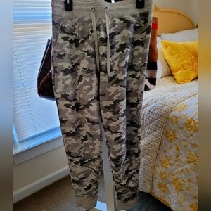 NWOT Eddie Bauer Camo Joggers